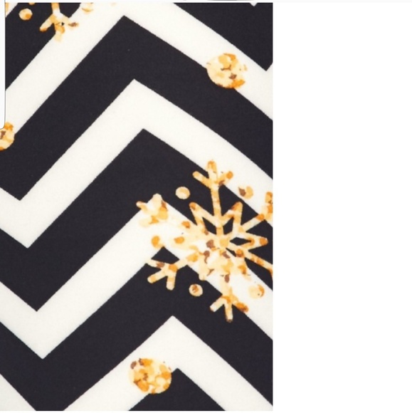 Chevron Snowflake Leggings - Picture 2 of 2